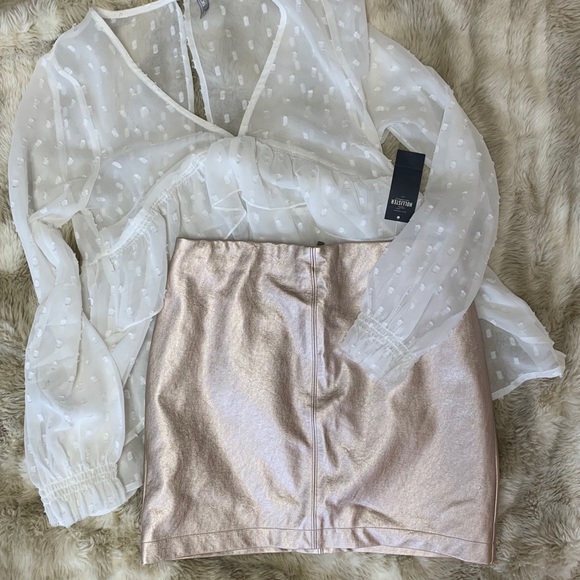 Hollister Dresses & Skirts - NWT Metallic gold leather miniskirt